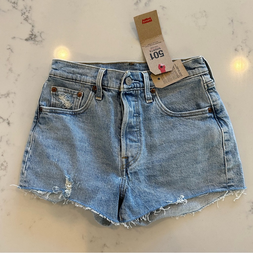 Levi denim shorts size 25. NWT
